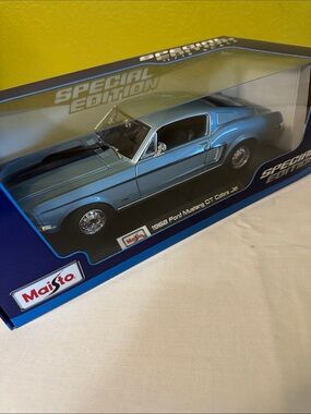 πMaisto Special Edition 1968 Ford Mustang GT Cobra Jet - Metallic Light Blue